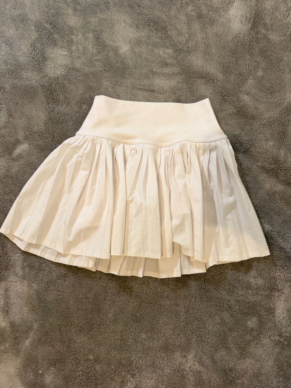 Alo Women's White Pleated Tennis Skirt